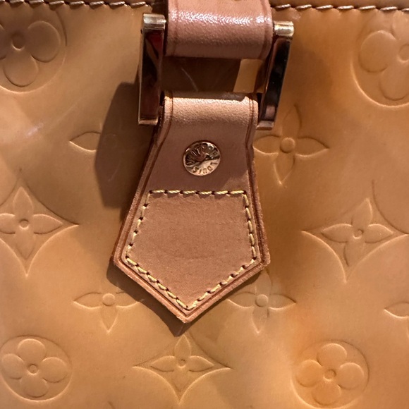 Authentic Louis Vuitton Yellow Vernis Houston Tote Bag - Picture 5 of 8